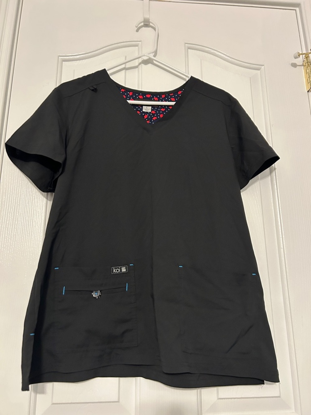 Koi Basics Black Scrub Top – Women’s Large
